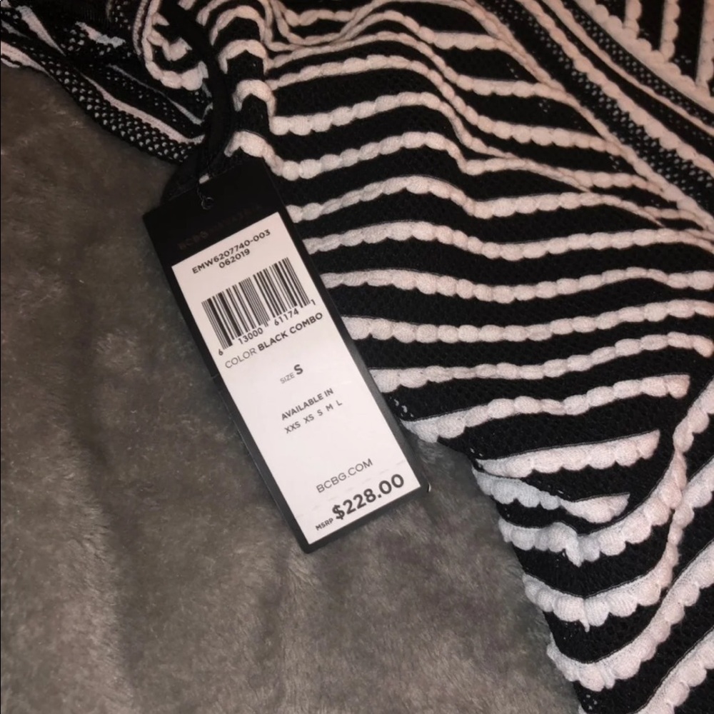 BCBG DRESS - Picture 4 of 4